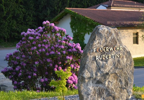 2012-05-21-FFW-Einfahrt.jpg
